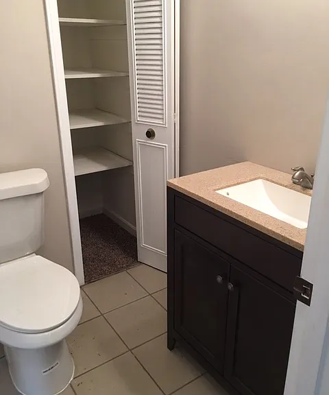 205 S Evergreen Rd — Photo 6