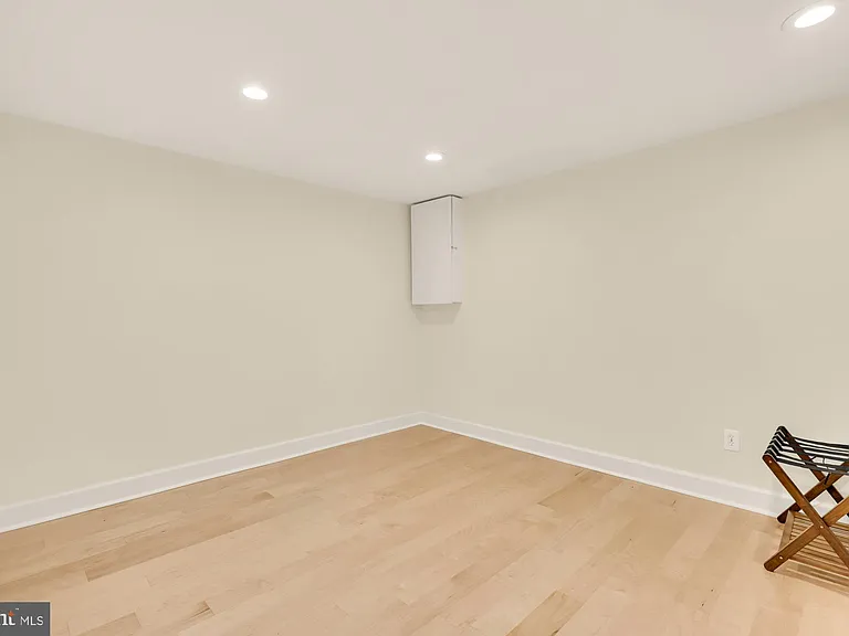 2536 S Walter Reed Dr #D — Photo 23