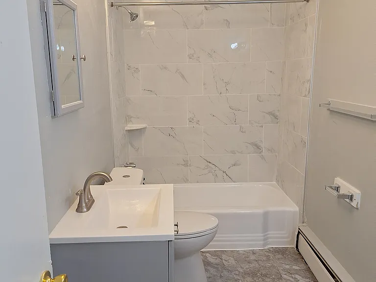 Emerson Apartments — Photo 13