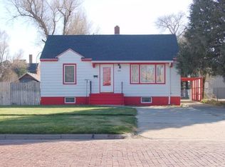 535 W 10th St, Goodland, KS 67735