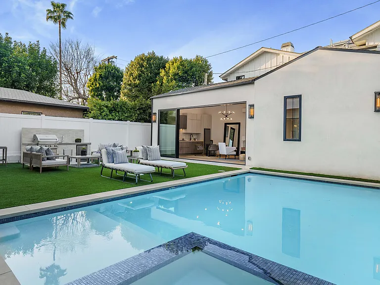 12207 Valleyheart Dr — Photo 47