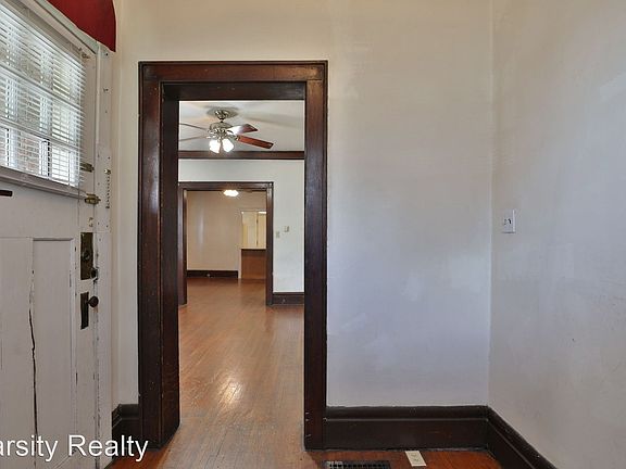 4th image of 266 E 13th Ave