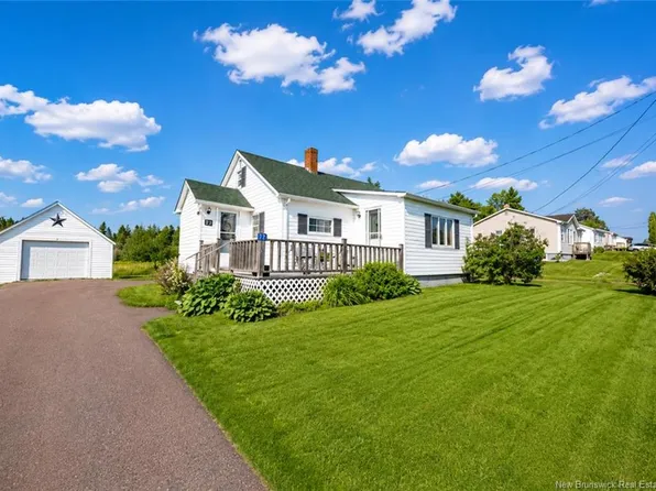 77 Fairfield Rd, Sackville, NB E4L 2X4