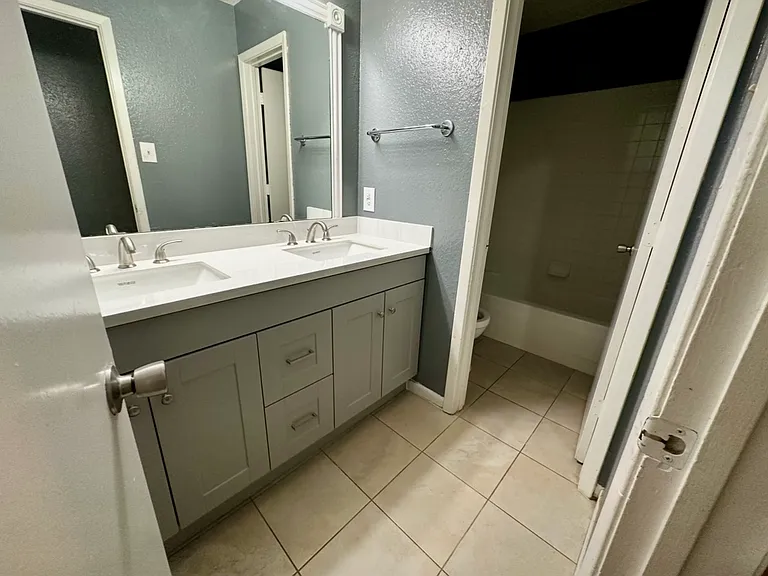1809 Cousins Ct #2 — Photo 13