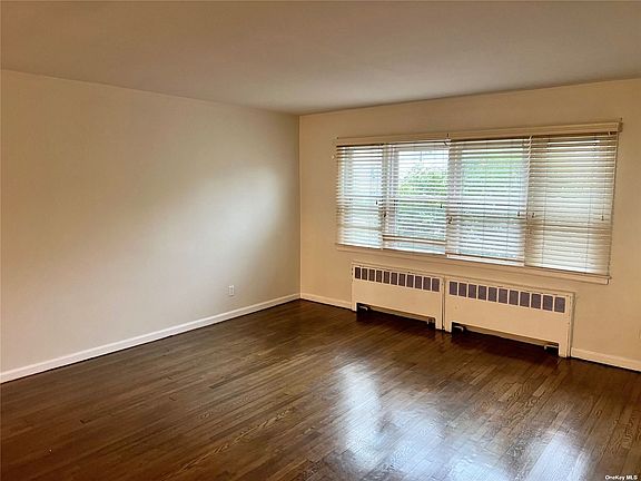 3rd image of 340 E Penn St