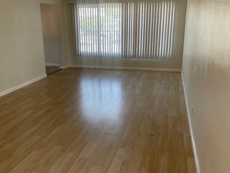 125 S La Fayette Park Pl #9 — Photo 4