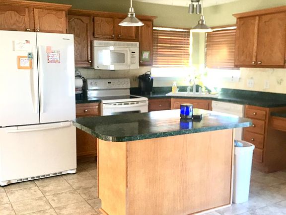 5th image of 109 Greentree Dr