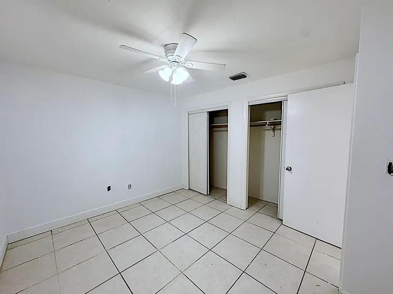 202 SE 3rd Ter #1 — Photo 18