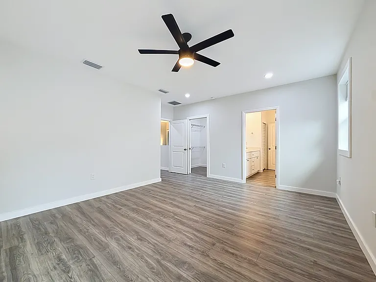 1956 Freedom Dr — Photo 22