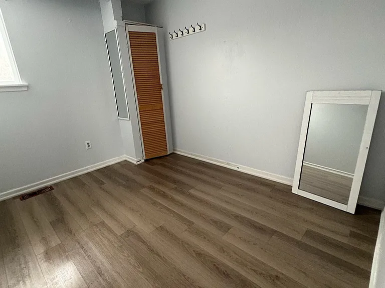 7465 Discus Cres — Photo 8