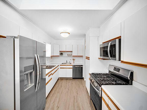 5th image of 5516 La Palm Dr
