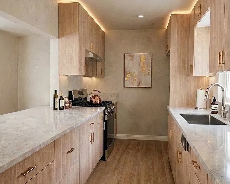 9323 Lomita Dr