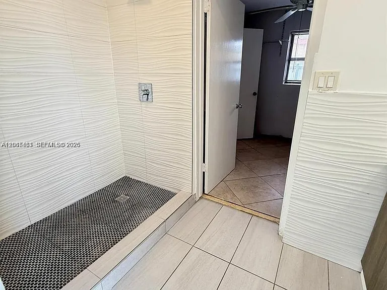 2240 N 57th Way — Photo 14