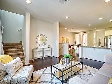 5th image of 1462 Neleigh Pl