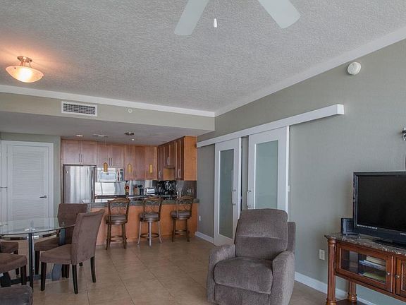 5th image of 2060 Beach Blvd