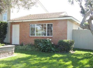 8111 Wildwood Cir, Huntington Beach, CA 92646