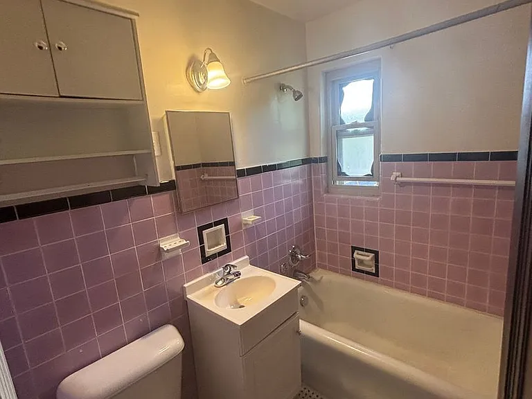 4248 Langley Ave — Photo 5