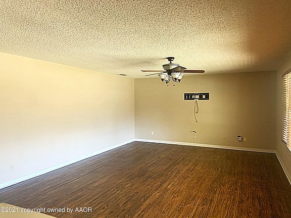 5th image of 109 N Beverly Dr