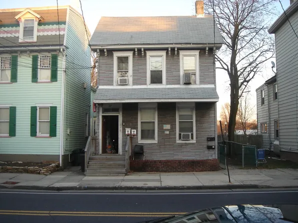 27 Pine St APT 1, Mount Holly, NJ 08060