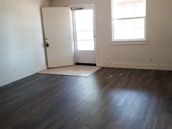 3rd image of 101 N Ogden Ave