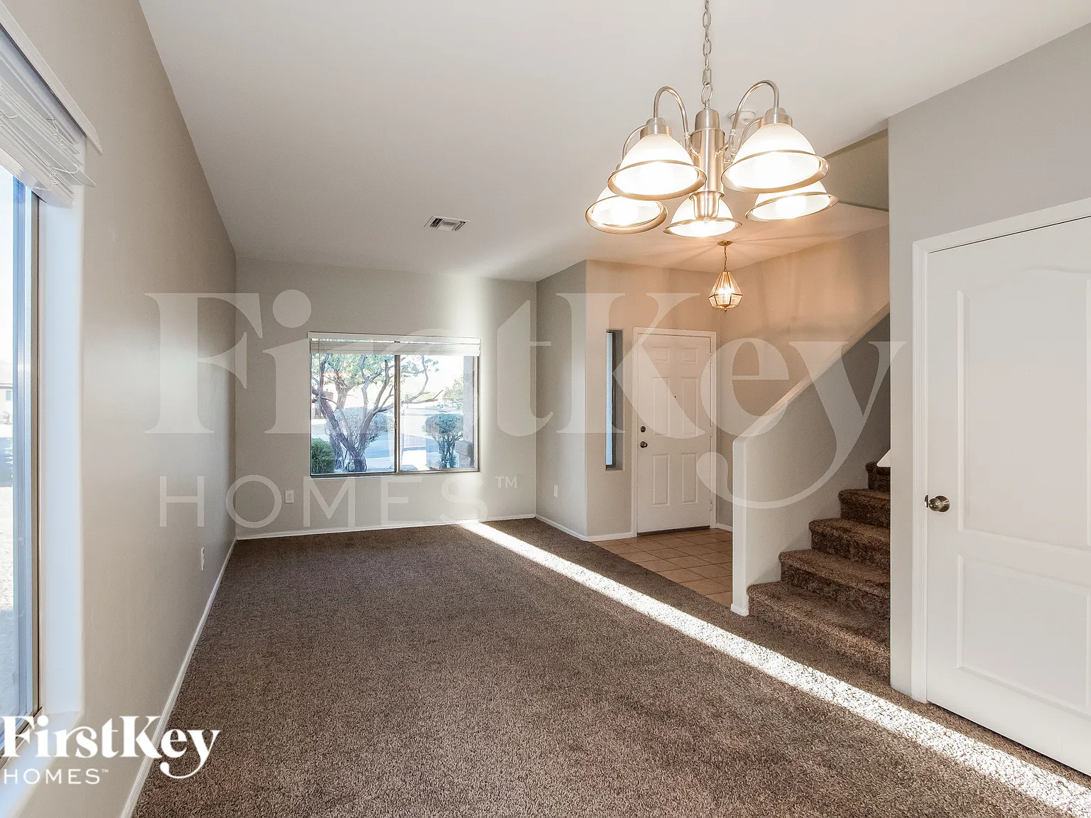 4 bed, 2.5 bath, 2234 sqft, $2,590 — Photo 4