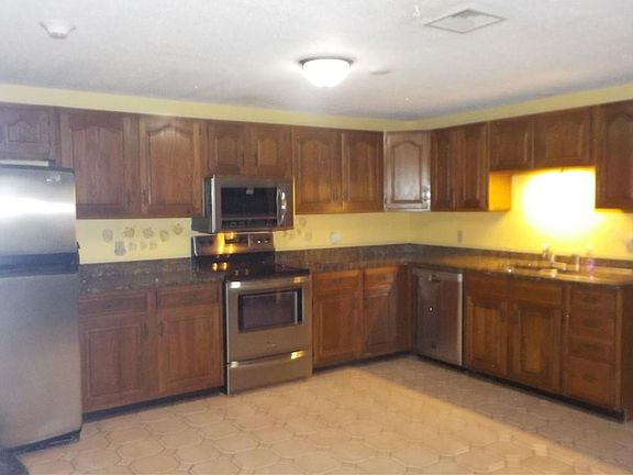 3rd image of 78 Saint Joseph St