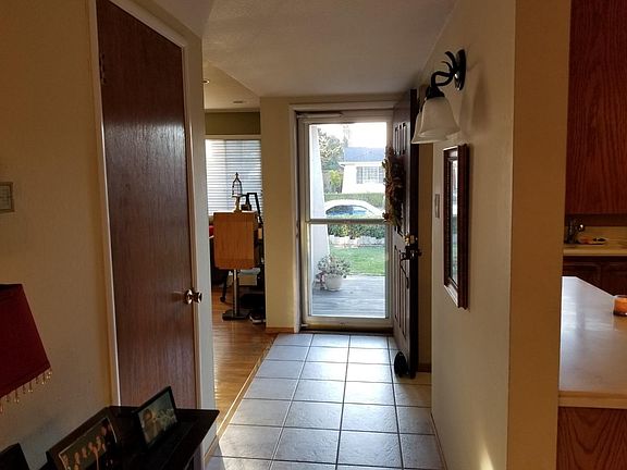 2nd image of 613 Kiowa Cir