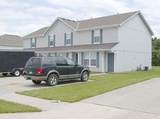617 Willow Ln, Peculiar, MO 64078