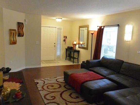 4th image of 18138 Glastonbury Ln