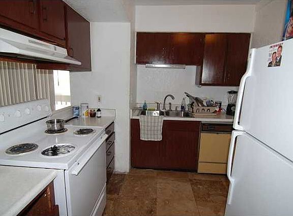 4th image of 4000 Gulf Terrace Dr Unit 208