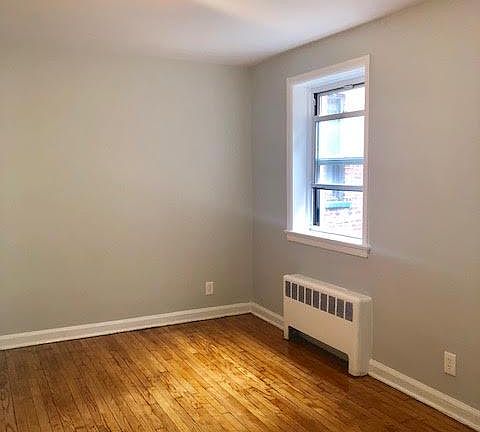 4th image of 139 Halsted St APT 1C