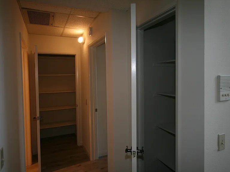 3637 Clarington Ave #213 — Photo 114