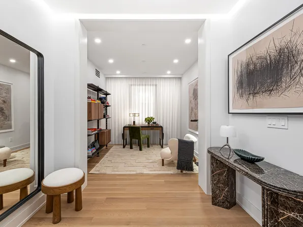 420 East 75th Street image 5 of 24