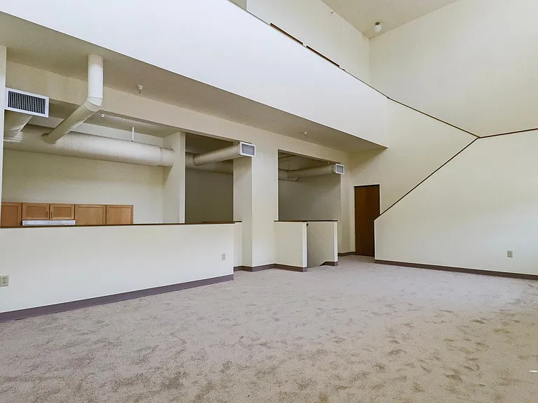 East High Apartments — Photo 122