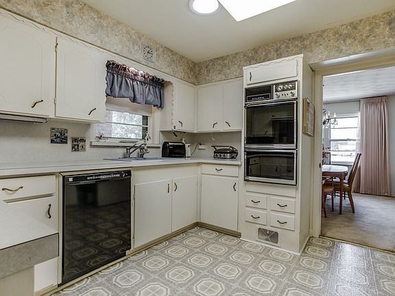 4th image of 2722 Shelby Ct