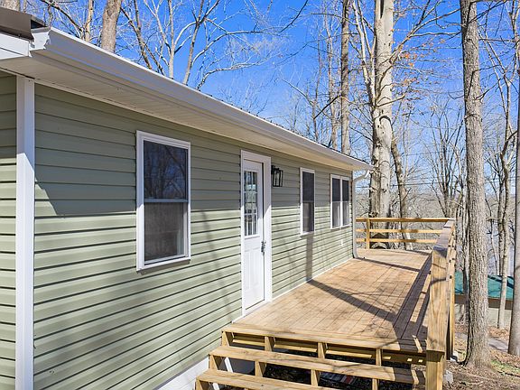 5th image of 159 Hank Lochte Dr