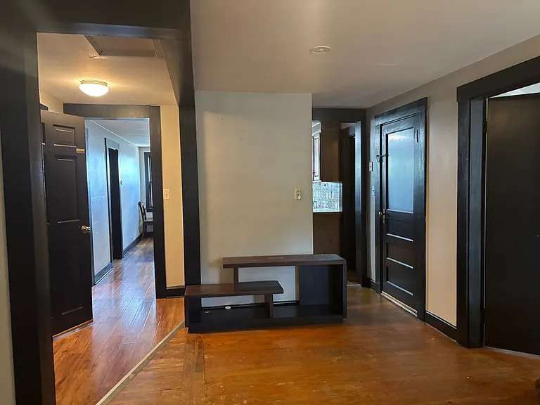 576 Abbott Ave — Photo 9