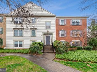 7761 Inversham Dr APT 251, Falls Church, VA 22042