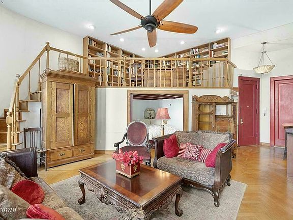 2nd image of 22 W 76th St APT 2F