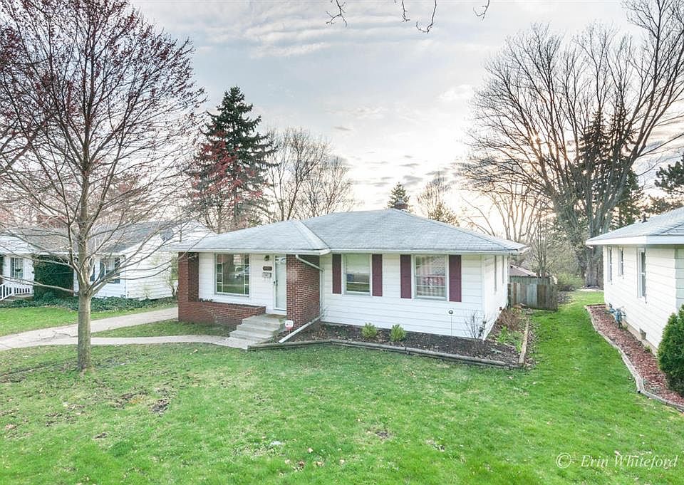 1st image of 1921 Diamond Ave NE