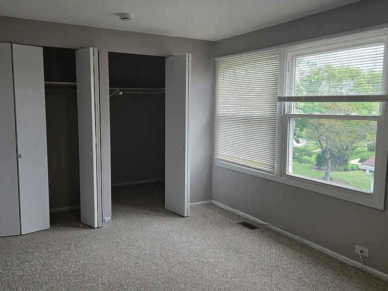1688 Queensbury Cir #0 — Photo 15
