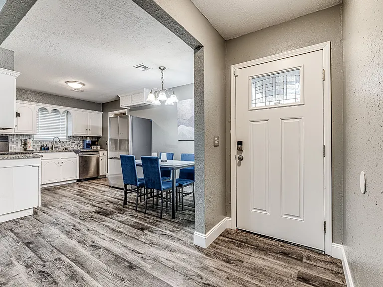 10005 Waverly Ave — Photo 18