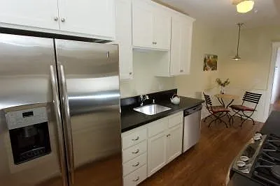 1706 G St #4 — Photo 7
