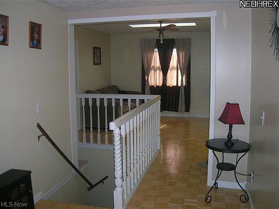 4th image of 2823 E Paradise Street Ext