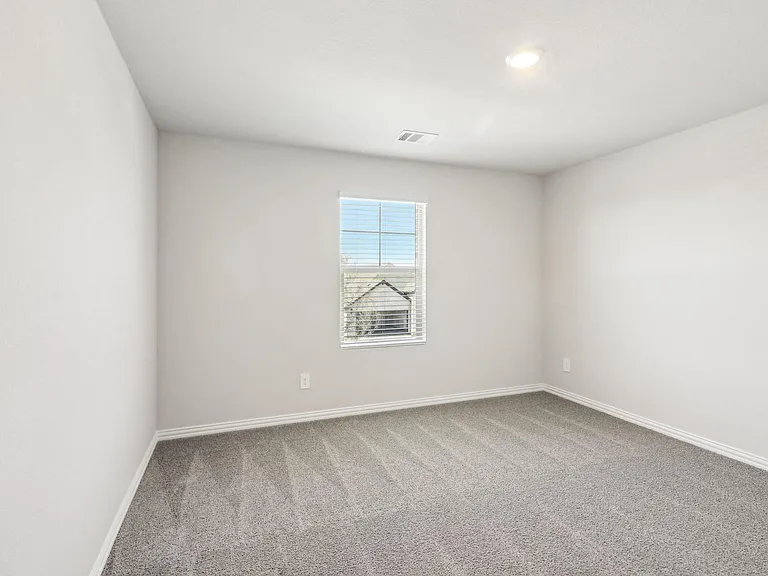 701 Easthill Dr — Photo 9