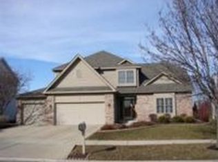 2818 Mapleside Ct, Aurora, IL 60502