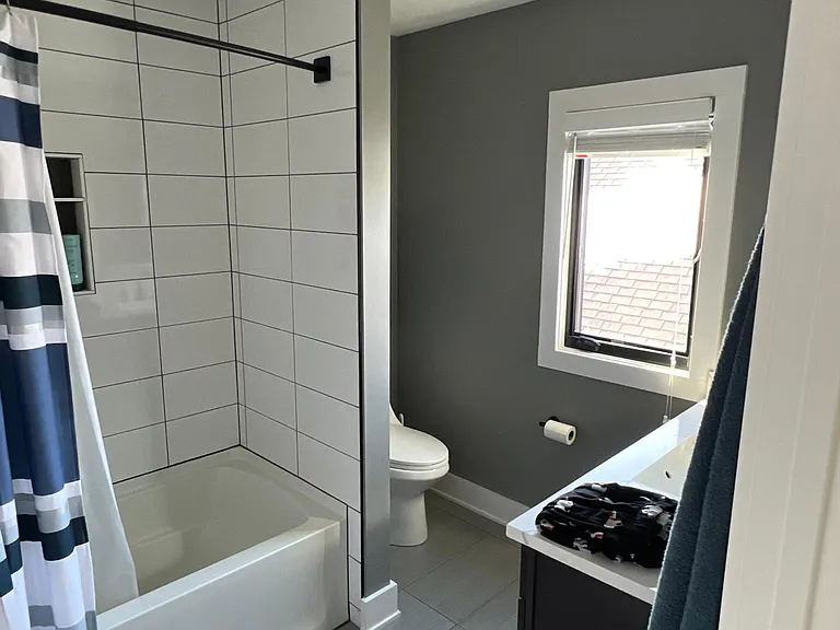 2036 N College Ave — Photo 19