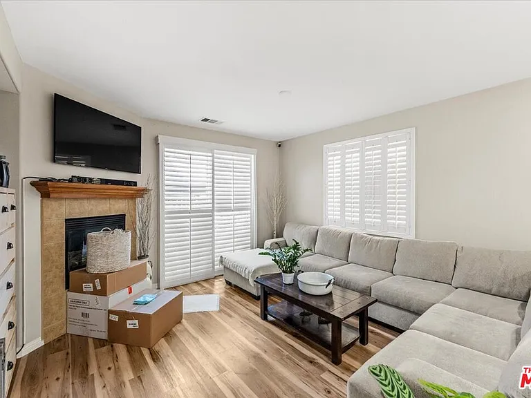 3653 W Medici Ln — Photo 7
