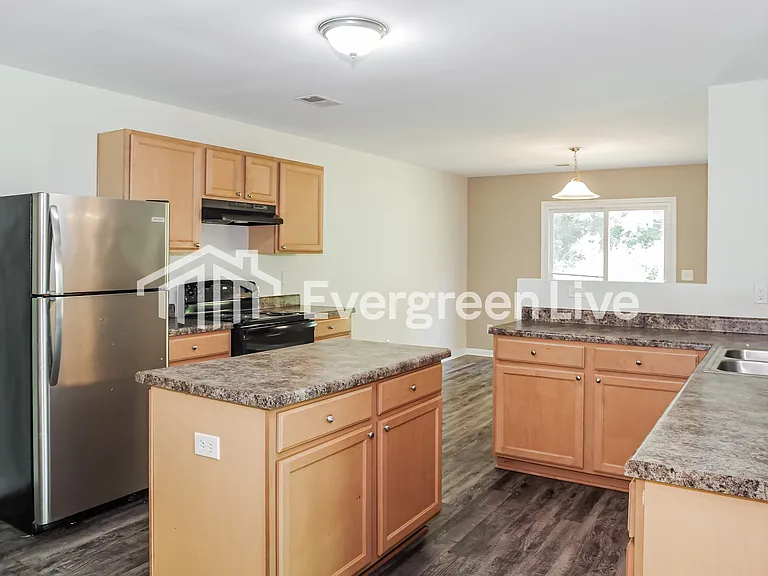 203 Dormont Dr NE — Photo 7