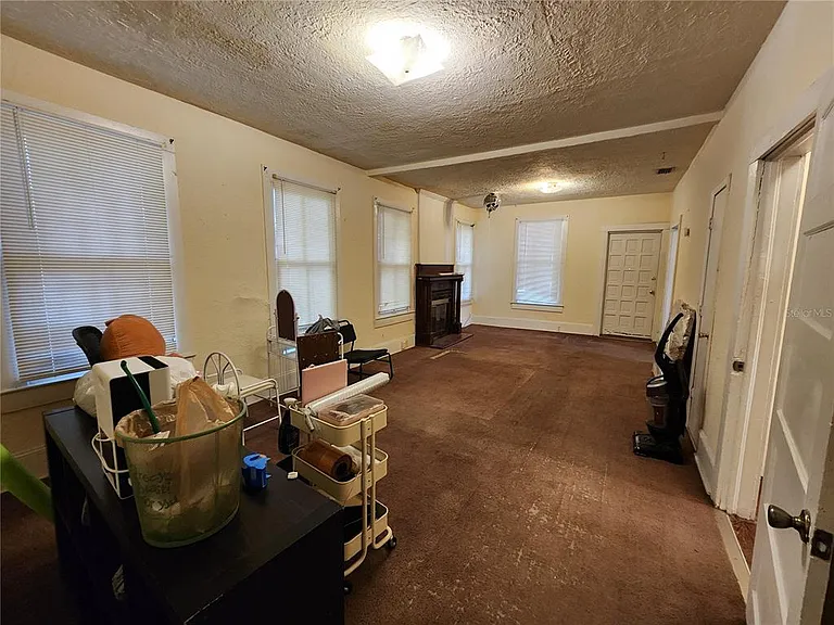 812 SE 4th Ave — Photo 11